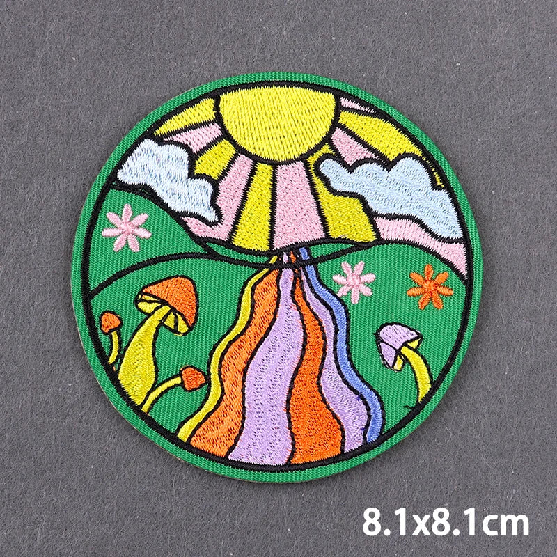 Groovy Retro Round Landscapes Patch Hippie Planet Iron On Patches For Clothes Embroidery Fusible Patch DIY Badge Applique