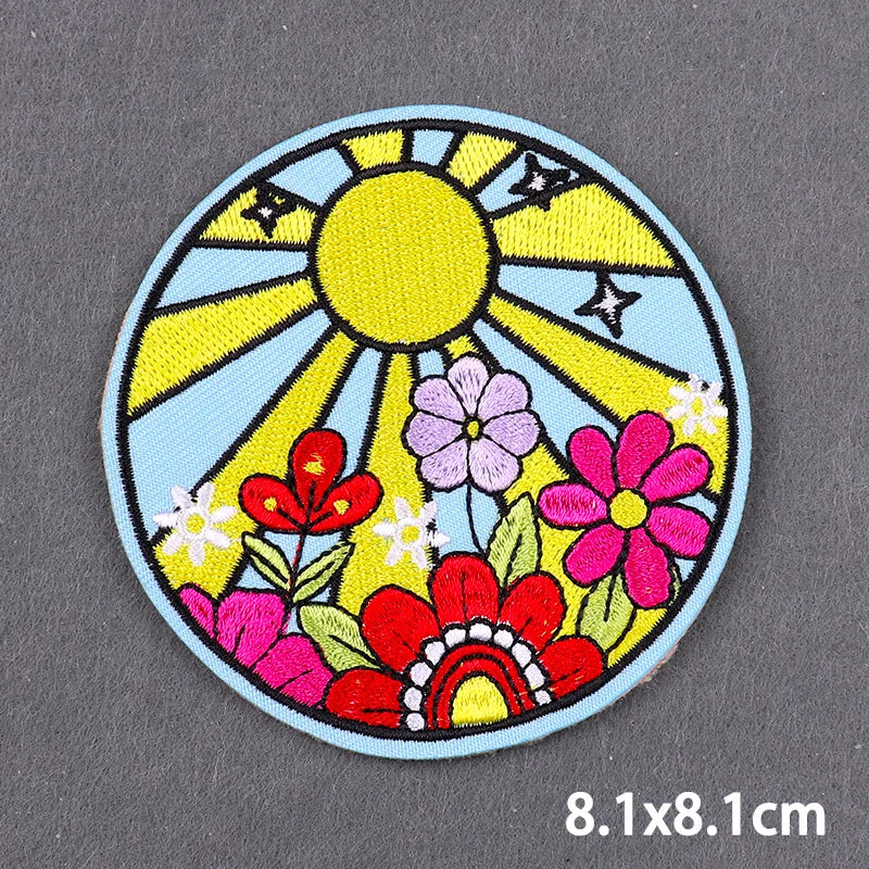 Groovy Retro Round Landscapes Patch Hippie Planet Iron On Patches For Clothes Embroidery Fusible Patch DIY Badge Applique